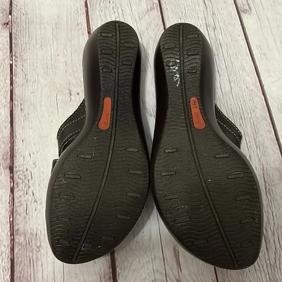 Born Woman’s Brown Strappy Comfortable Sandals Braided Leather Size 9/40.5 - Picture 3 of 6